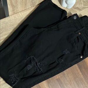 Black Distressed Jeans